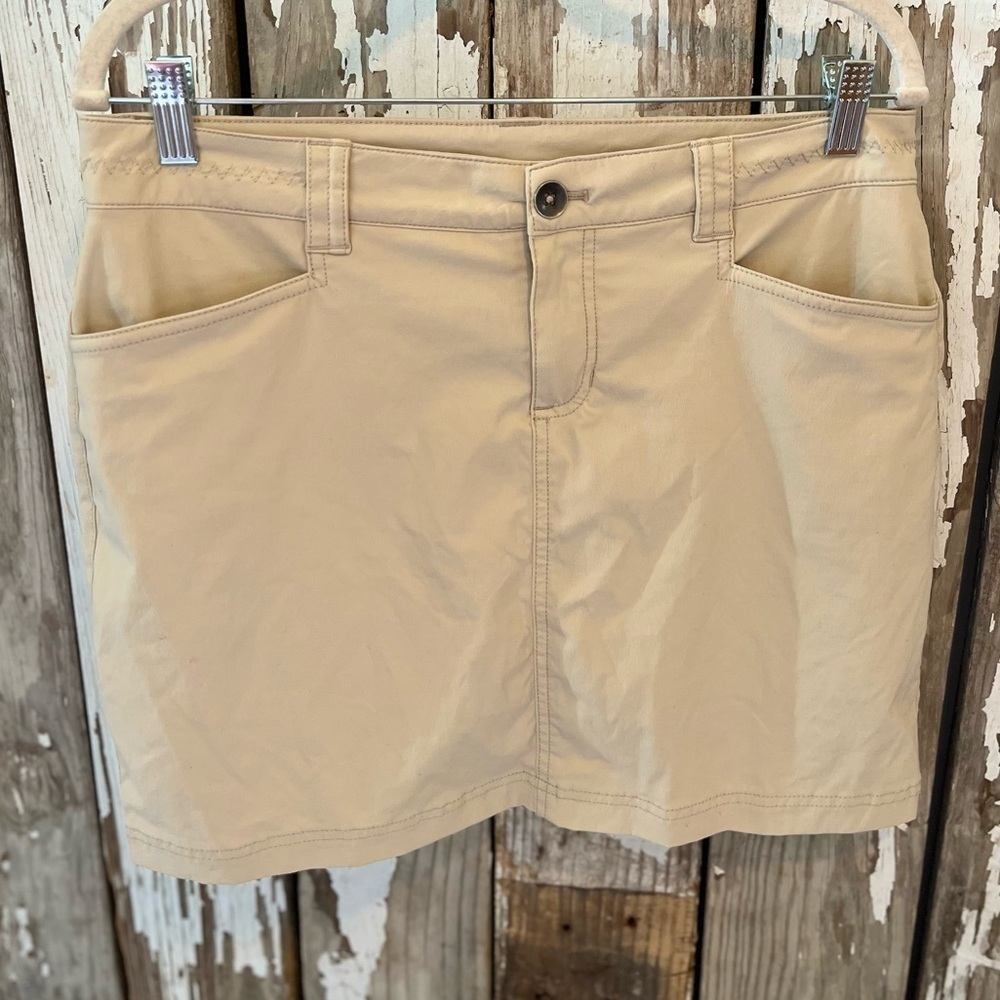 Eddie Bauer Women’s Tan Hiking Skorts w/ Pockets size 6P